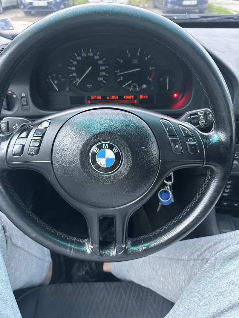 BMW 520 2.2, снимка 7 - Автомобили и джипове - 51763044