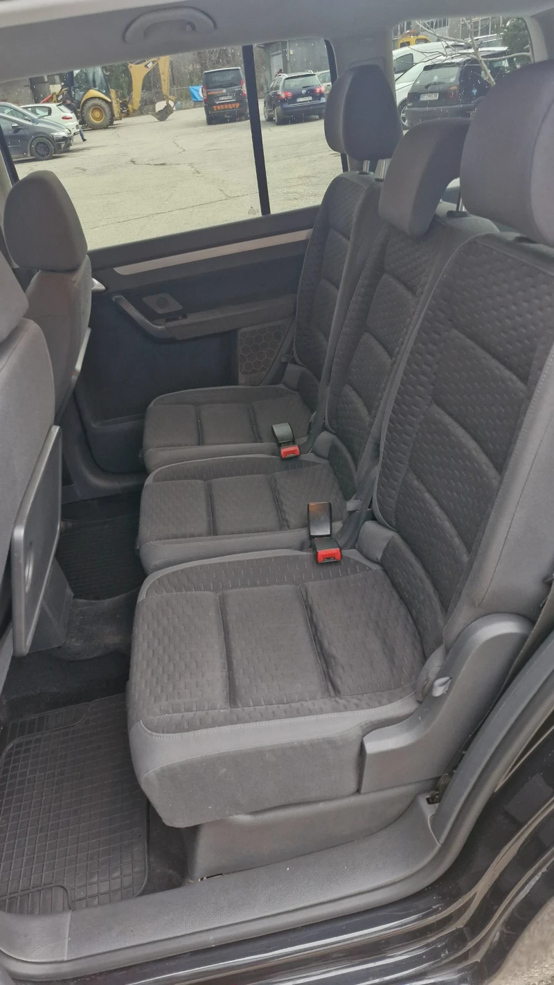 VW Touran 1.9 TDI 105k., снимка 11 - Автомобили и джипове - 52970185