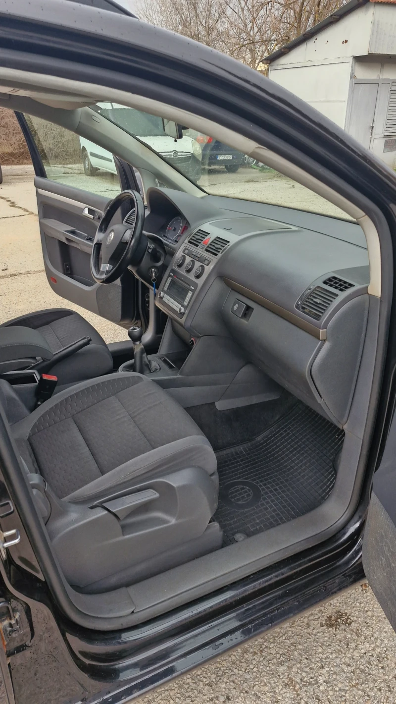 VW Touran 1.9 TDI 105k., снимка 10 - Автомобили и джипове - 52970185