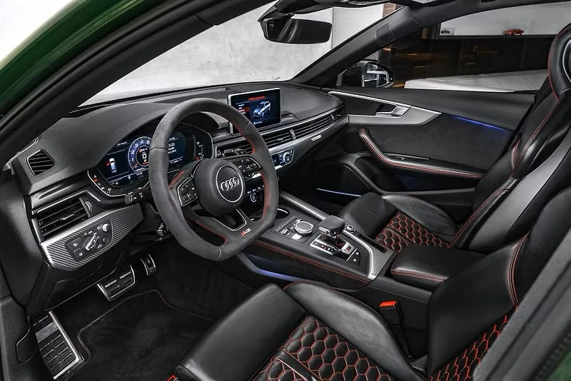 Audi Rs4 2.9 Avant Quattro, снимка 5 - Автомобили и джипове - 55011499
