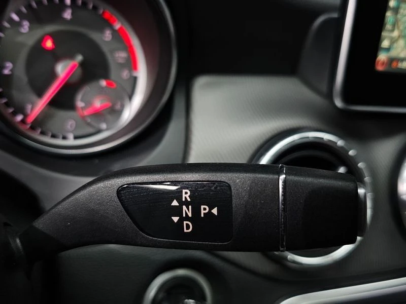 Mercedes-Benz CLA CLA200 d| 136к.с., снимка 9 - Автомобили и джипове - 56130215