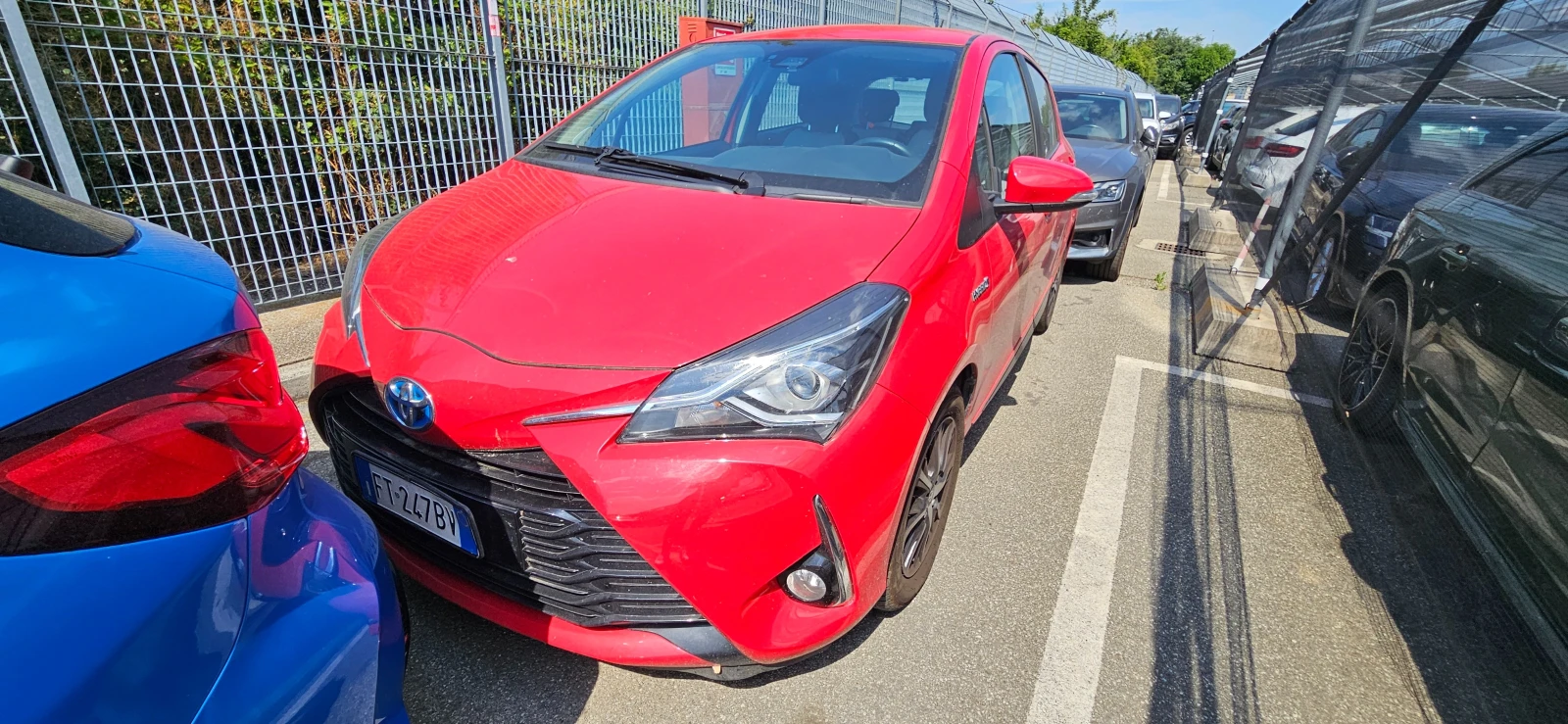 Toyota Yaris 1.5 Hybrid E-CVT Style - изображение 2