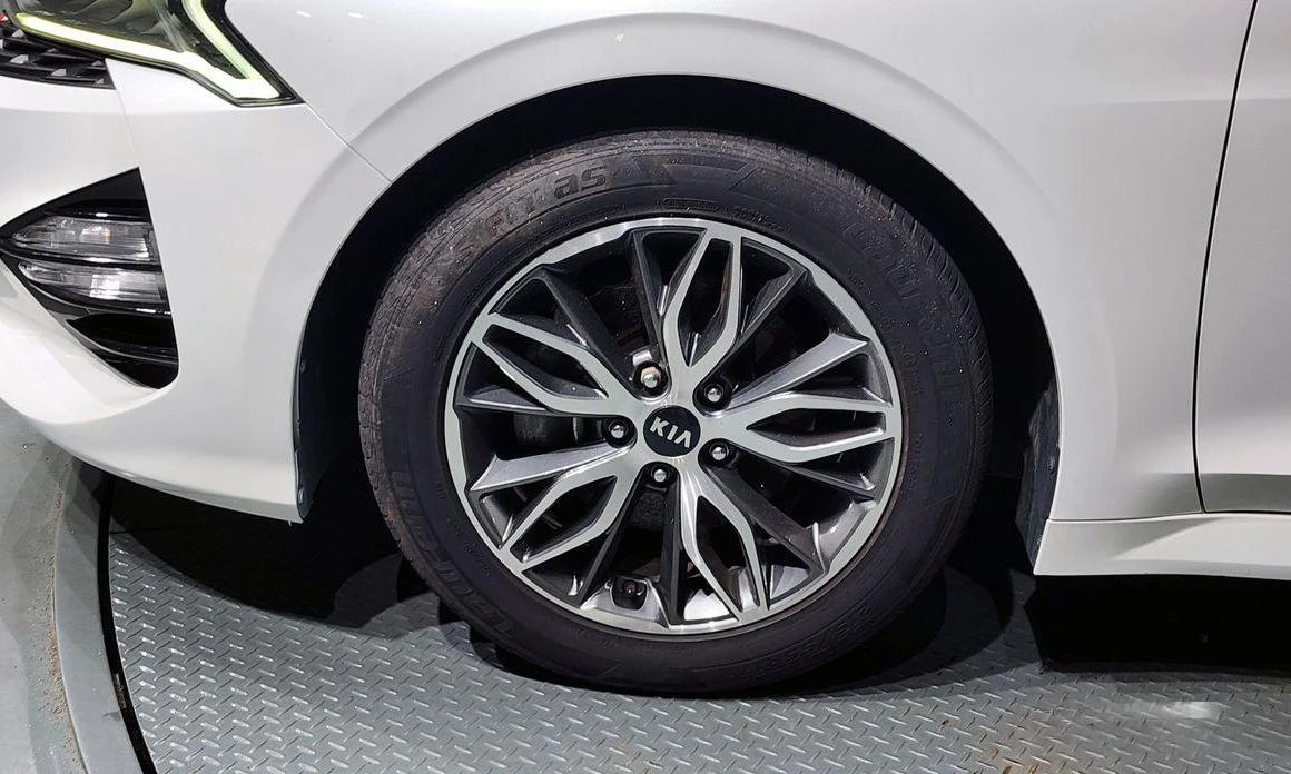 Kia K5 2.0 LPG Trendy * НАЙ-ДОБРА ЦЕНА В БЪЛГАРИЯ*  - изображение 4