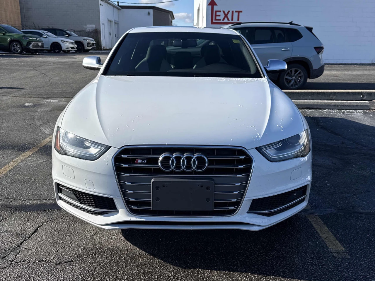 Audi S4 * АВТО КРЕДИТ* ЦЕНА ДО БГ * СЕРВИЗНА ИСТОРИЯ *  - изображение 2