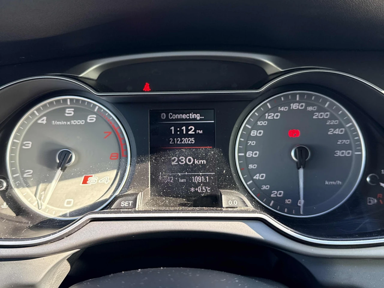 Audi S4 * АВТО КРЕДИТ* ЦЕНА ДО БГ * СЕРВИЗНА ИСТОРИЯ *  - изображение 8