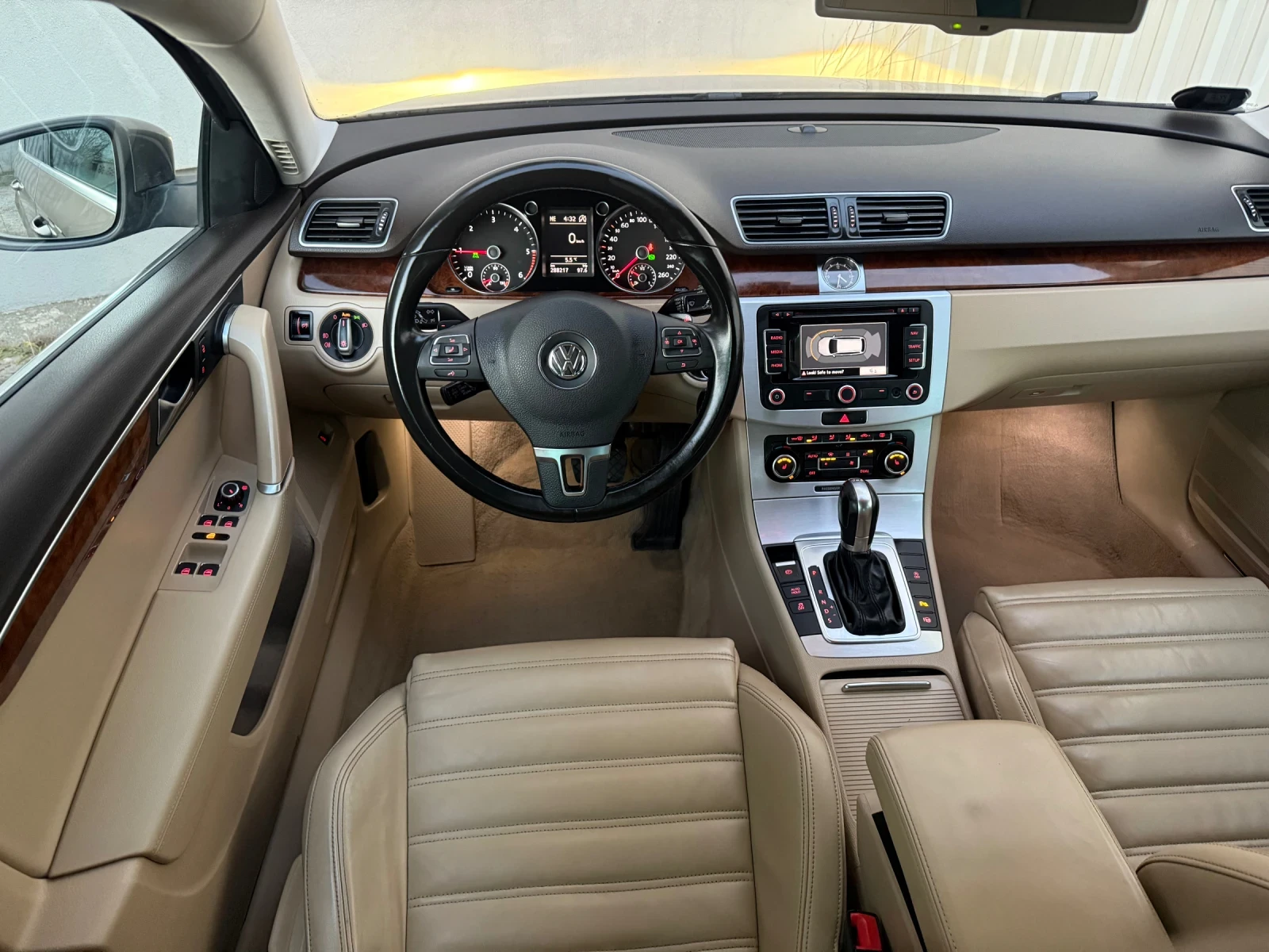 VW Passat 2.0 TDI DSG  - изображение 8