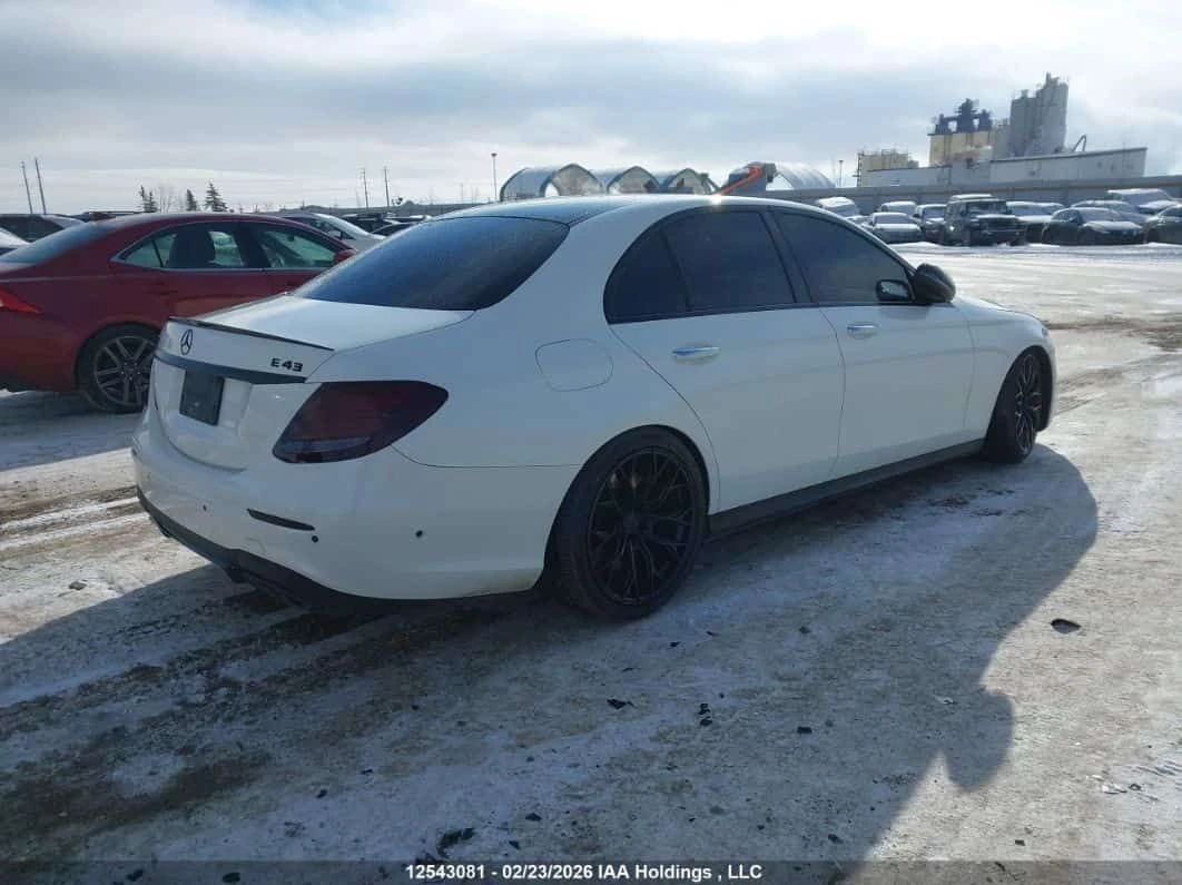 Mercedes-Benz E 43 AMG * 4MATIC * CARFAX * ДИСТРОНИК * BURMESTER - изображение 4