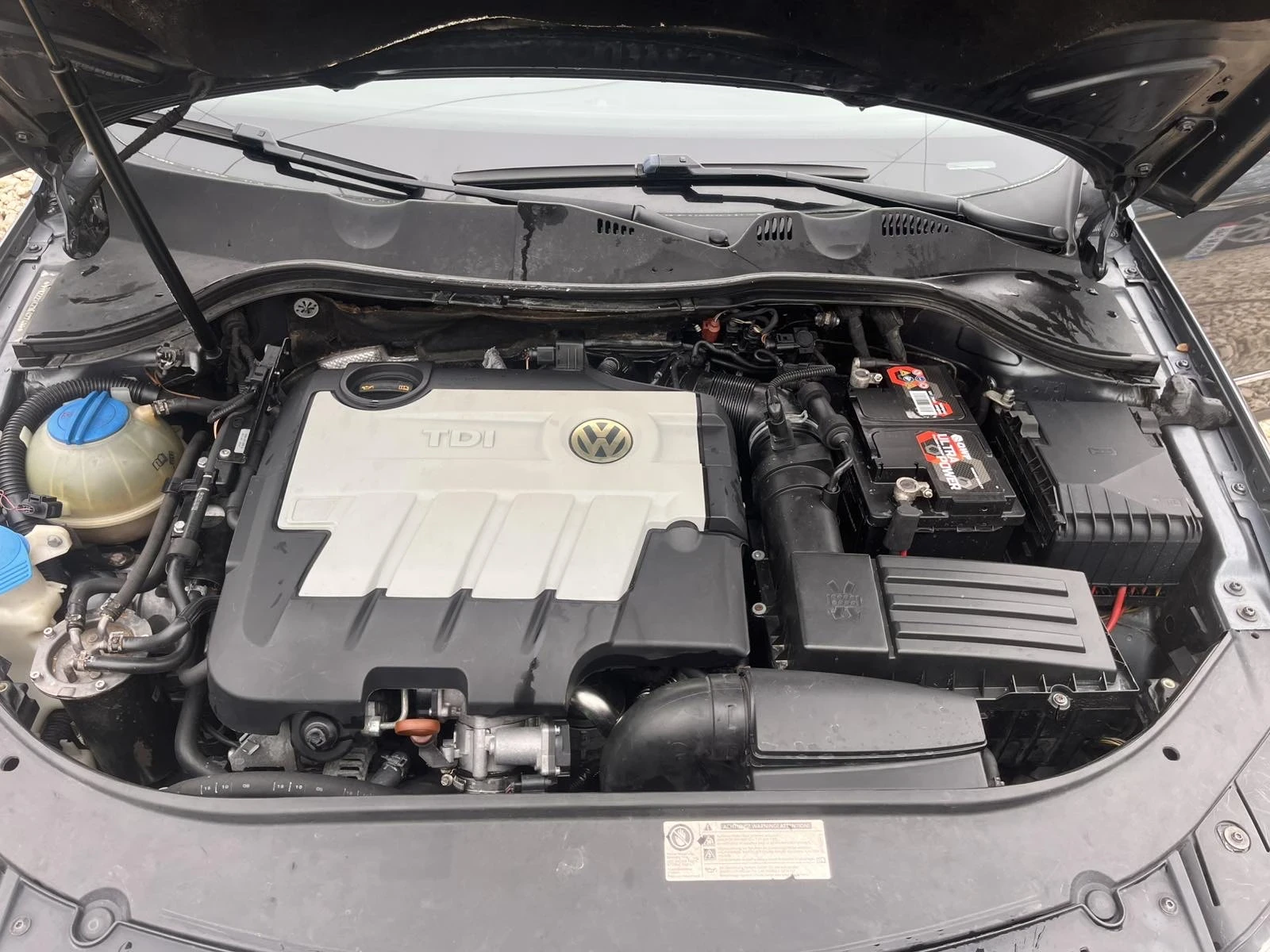 VW Passat 2.0TDI, снимка 13 - Автомобили и джипове - 53781768