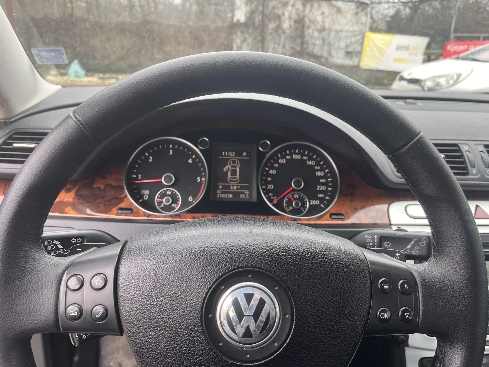 VW Passat 2.0TDI, снимка 10 - Автомобили и джипове - 53781768