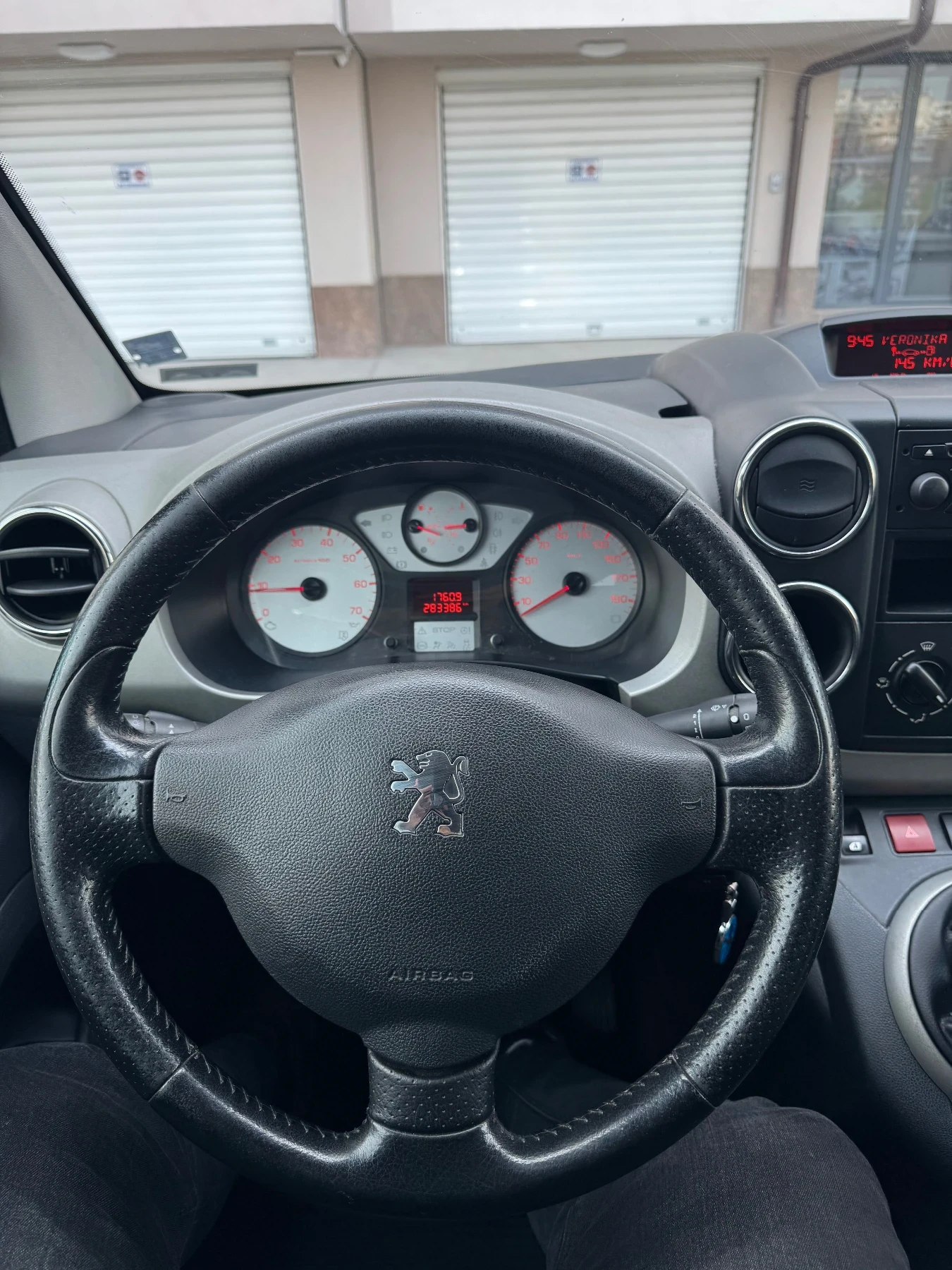 Peugeot Partner  TEPEE 1.6 HDI , снимка 9 - Автомобили и джипове - 53869943