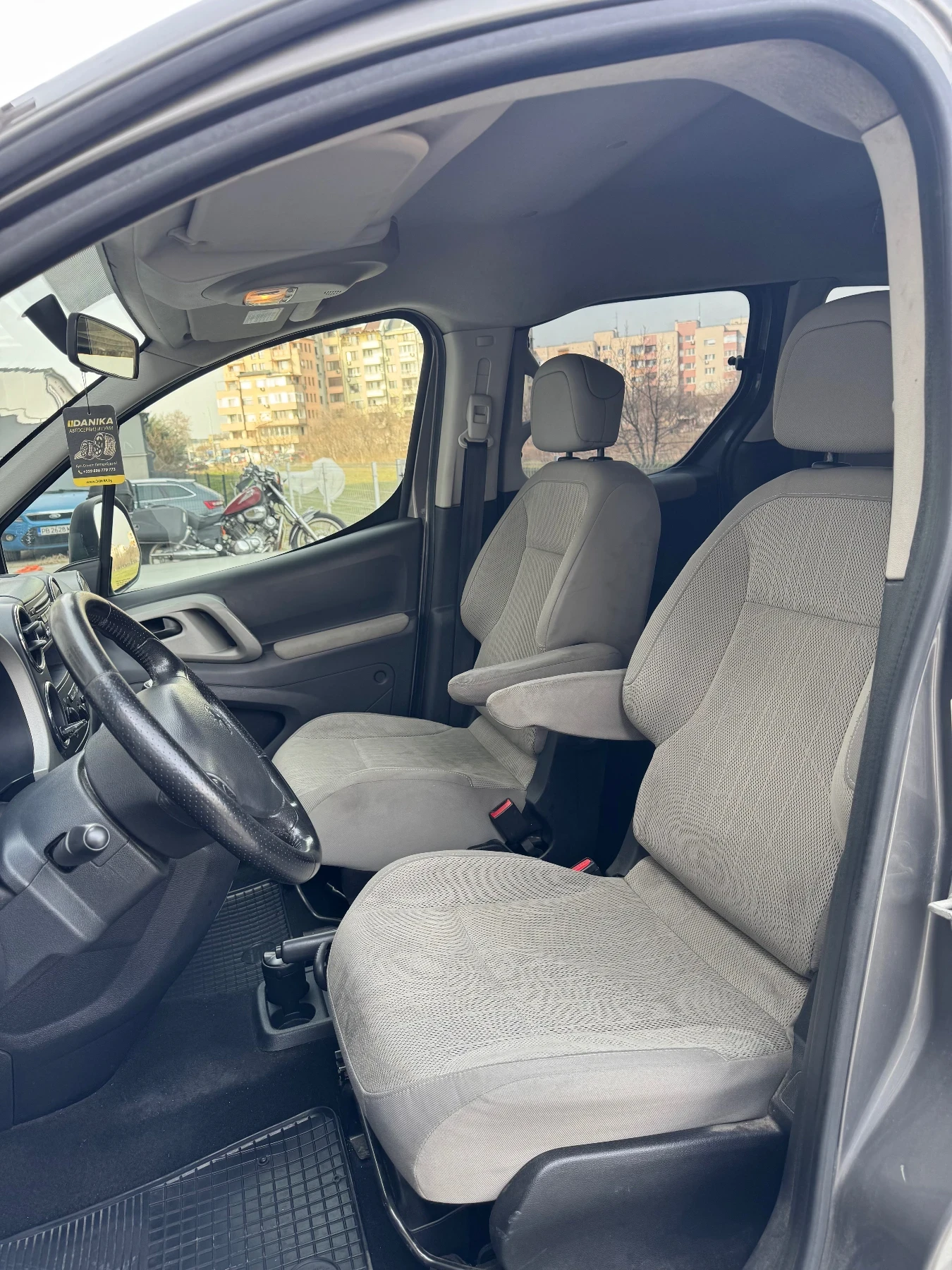 Peugeot Partner  TEPEE 1.6 HDI , снимка 11 - Автомобили и джипове - 53869943