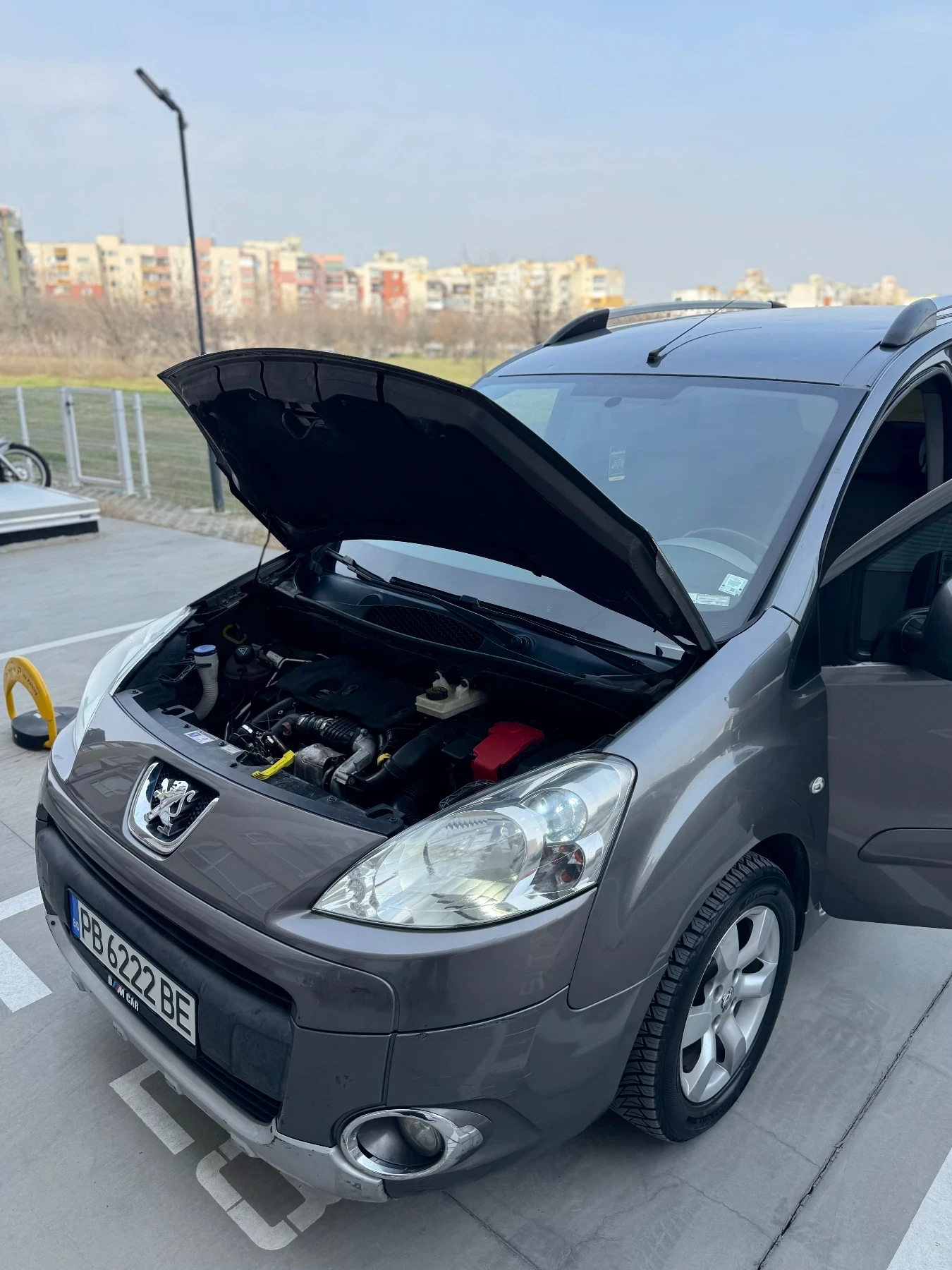 Peugeot Partner  TEPEE 1.6 HDI , снимка 8 - Автомобили и джипове - 53869943