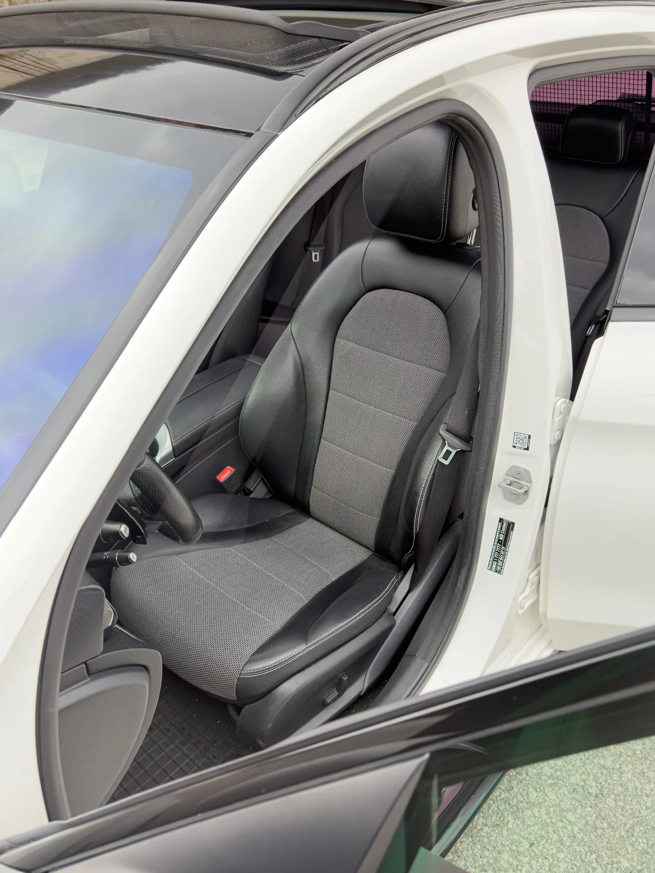 Mercedes-Benz C 220 C220 AMG PREMIUM NIGHT PACK , снимка 12 - Автомобили и джипове - 53923306