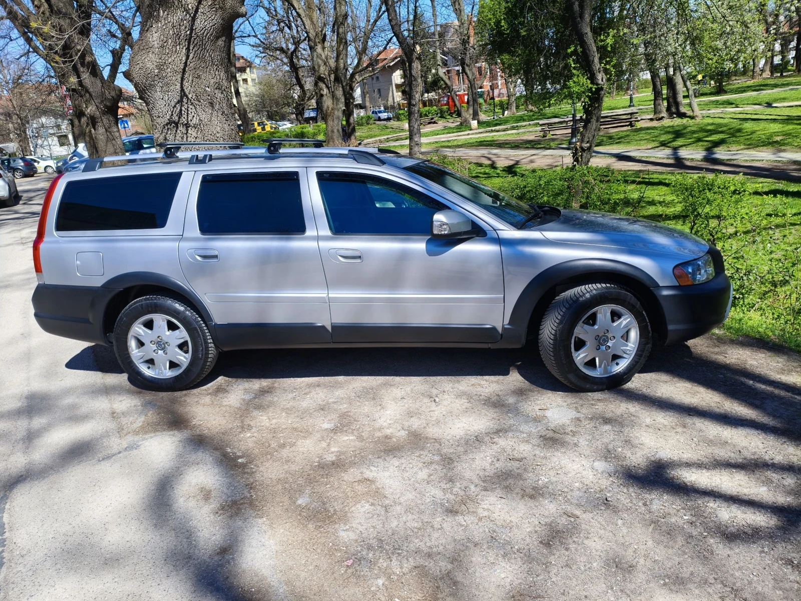 Volvo Xc70 D5 AWD, снимка 4 - Автомобили и джипове - 54141739