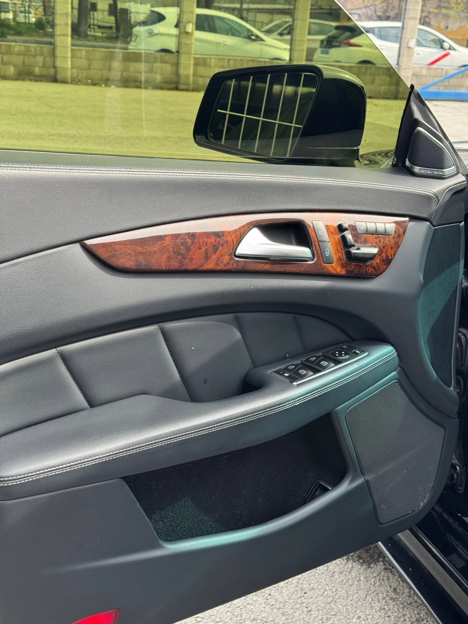 Mercedes-Benz CLS 550, снимка 11 - Автомобили и джипове - 54209472