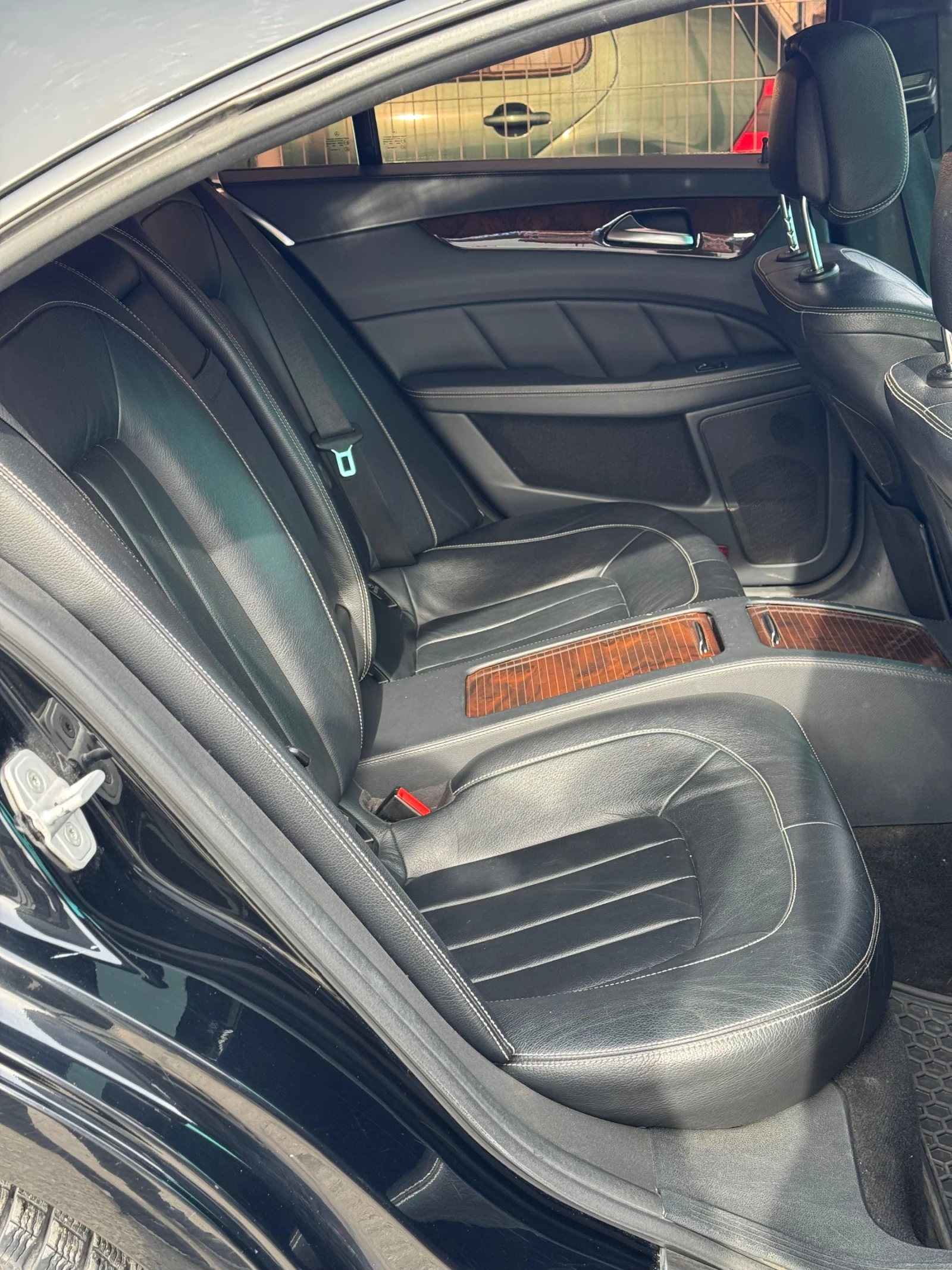 Mercedes-Benz CLS 550, снимка 9 - Автомобили и джипове - 54209472