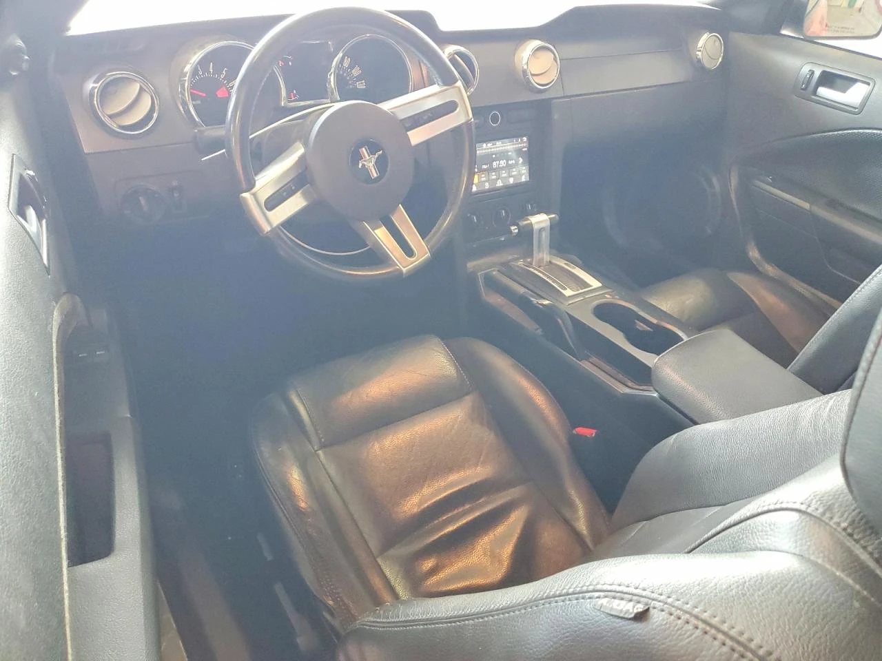 Ford Mustang 4.0l Cpe Deluxe, снимка 8 - Автомобили и джипове - 54351430