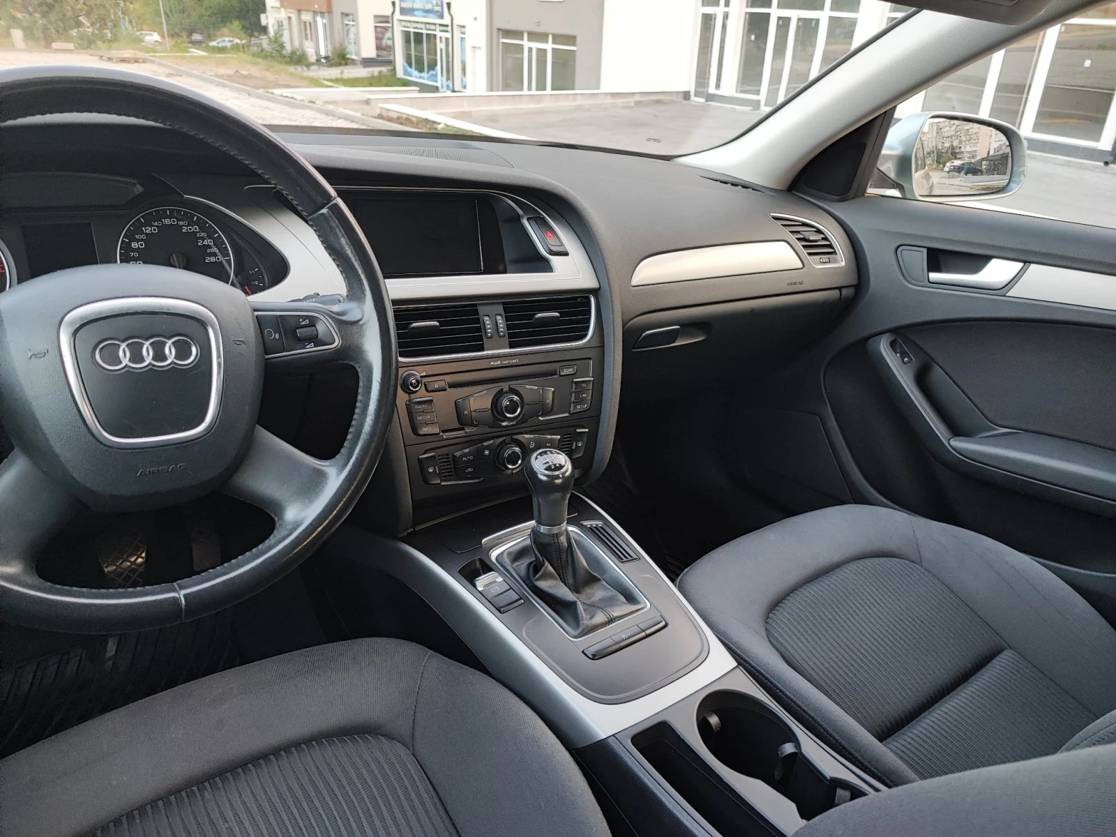 Audi A4 1.8 TFSI, снимка 13 - Автомобили и джипове - 54802007