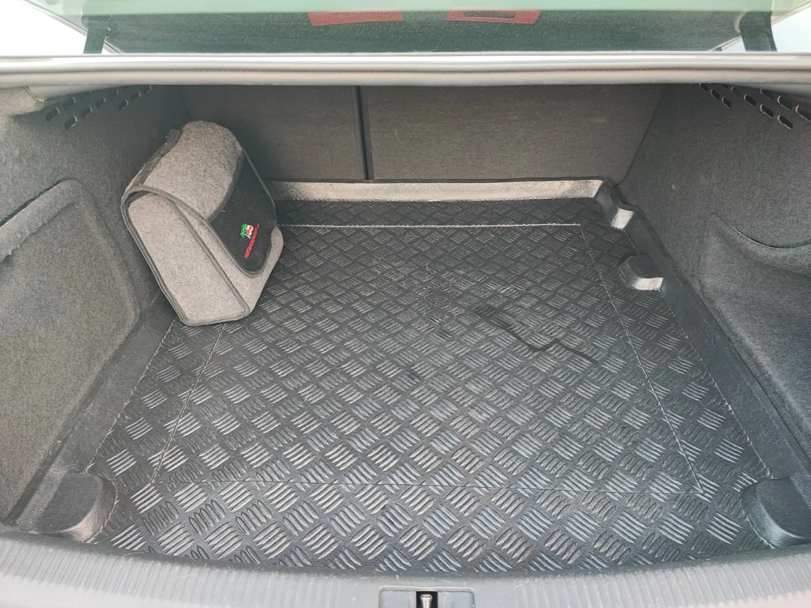 Audi A4 1.8 TFSI, снимка 12 - Автомобили и джипове - 54802007