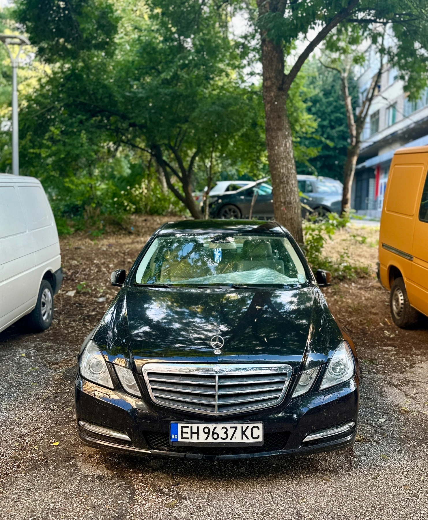 Mercedes-Benz E 220 BlueEFFICIENCY, снимка 2 - Автомобили и джипове - 54990518