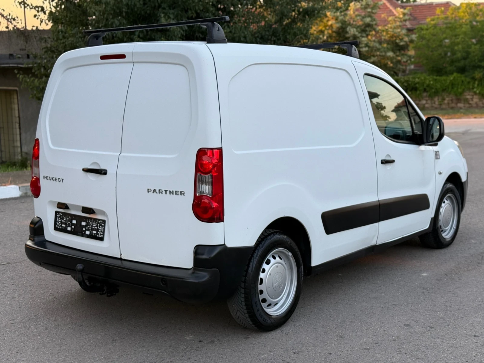 Peugeot Partner 1.6HDI/90кс, снимка 5 - Автомобили и джипове - 55055179