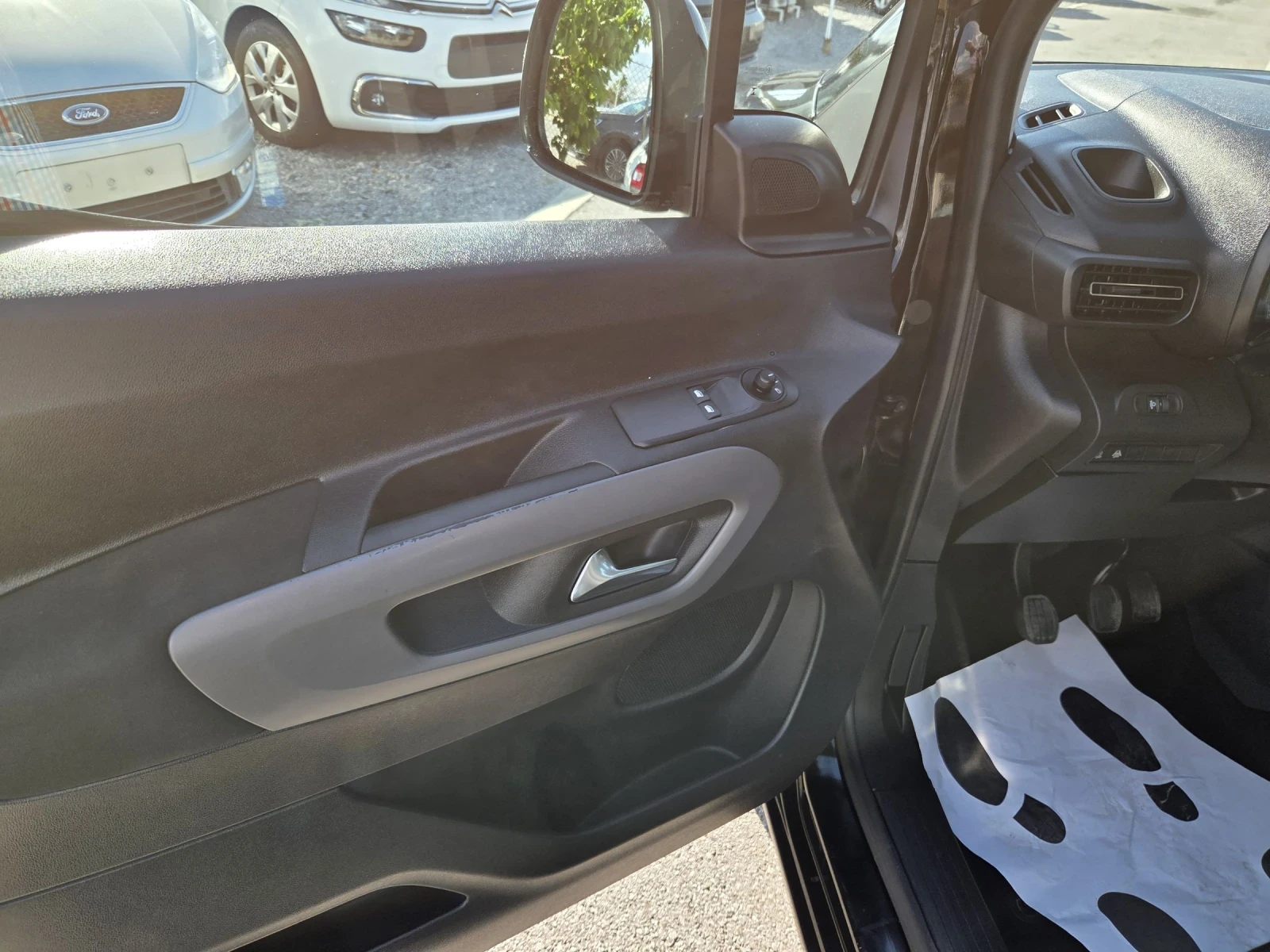 Toyota Proace City, снимка 11 - Автомобили и джипове - 55400716