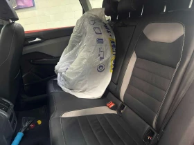 VW Taos * Highline * КАМЕРА* ПОДГРЕВ* ПАНОРАМА* , снимка 14