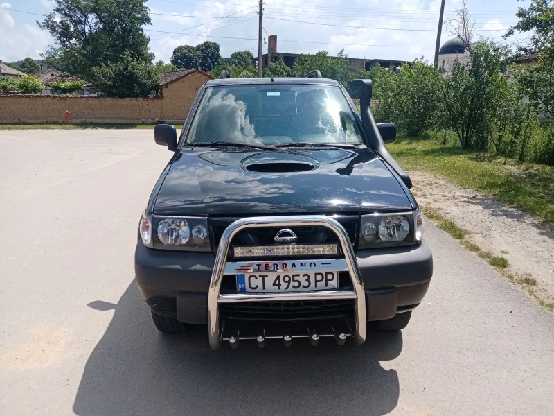 Nissan Terrano 2.7, снимка 1 - Автомобили и джипове - 47809162