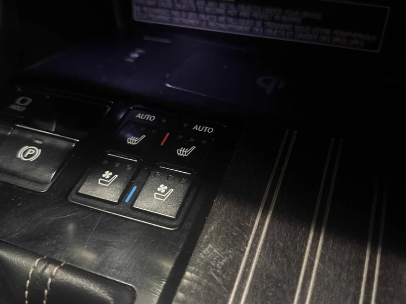 Lexus RX * AWD 4dr * CARFAX * БЕЗ ПЪРВОНАЧАЛНА ВНОСКА, снимка 12 - Автомобили и джипове - 52748984