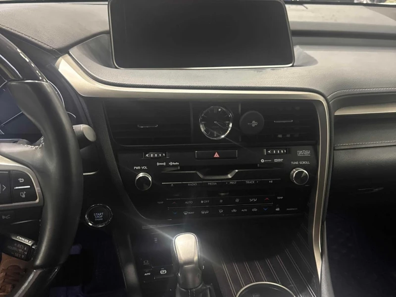 Lexus RX * AWD 4dr * CARFAX * БЕЗ ПЪРВОНАЧАЛНА ВНОСКА, снимка 9 - Автомобили и джипове - 52748984