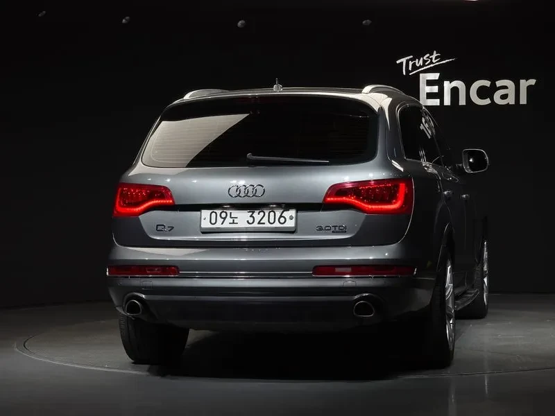 Audi Q7 3.0 TDI Quattro - САМО 30% АВАНС, снимка 4 - Автомобили и джипове - 55951558