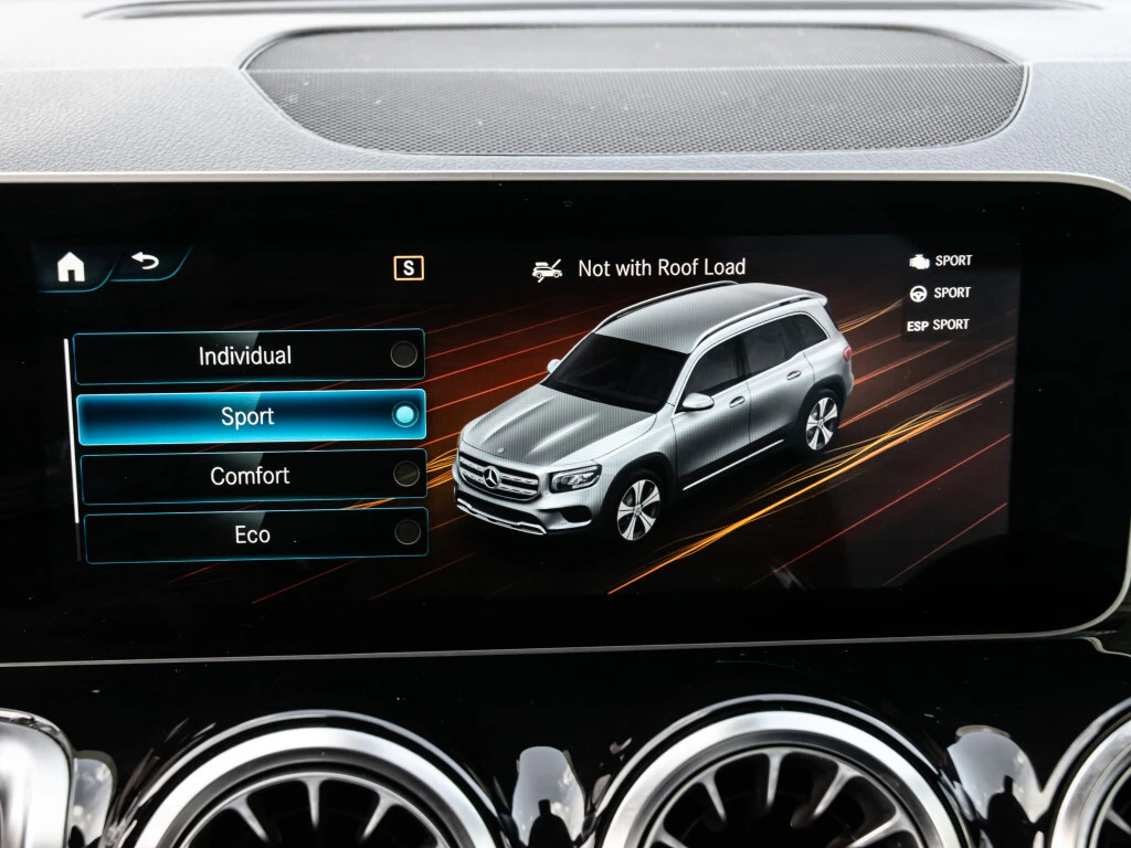 Mercedes-Benz GLB AMG PKG| PANOROOF| HEATED SEATS| APPLE CAR PLAY|  | Mobile.bg   16