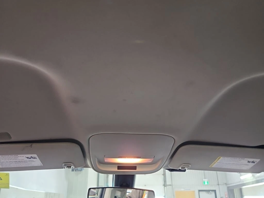 Chevrolet Colorado * 2WD WORK TRUCK CREW CAB SHORT BED * CARFAX * БЕЗ - изображение 10