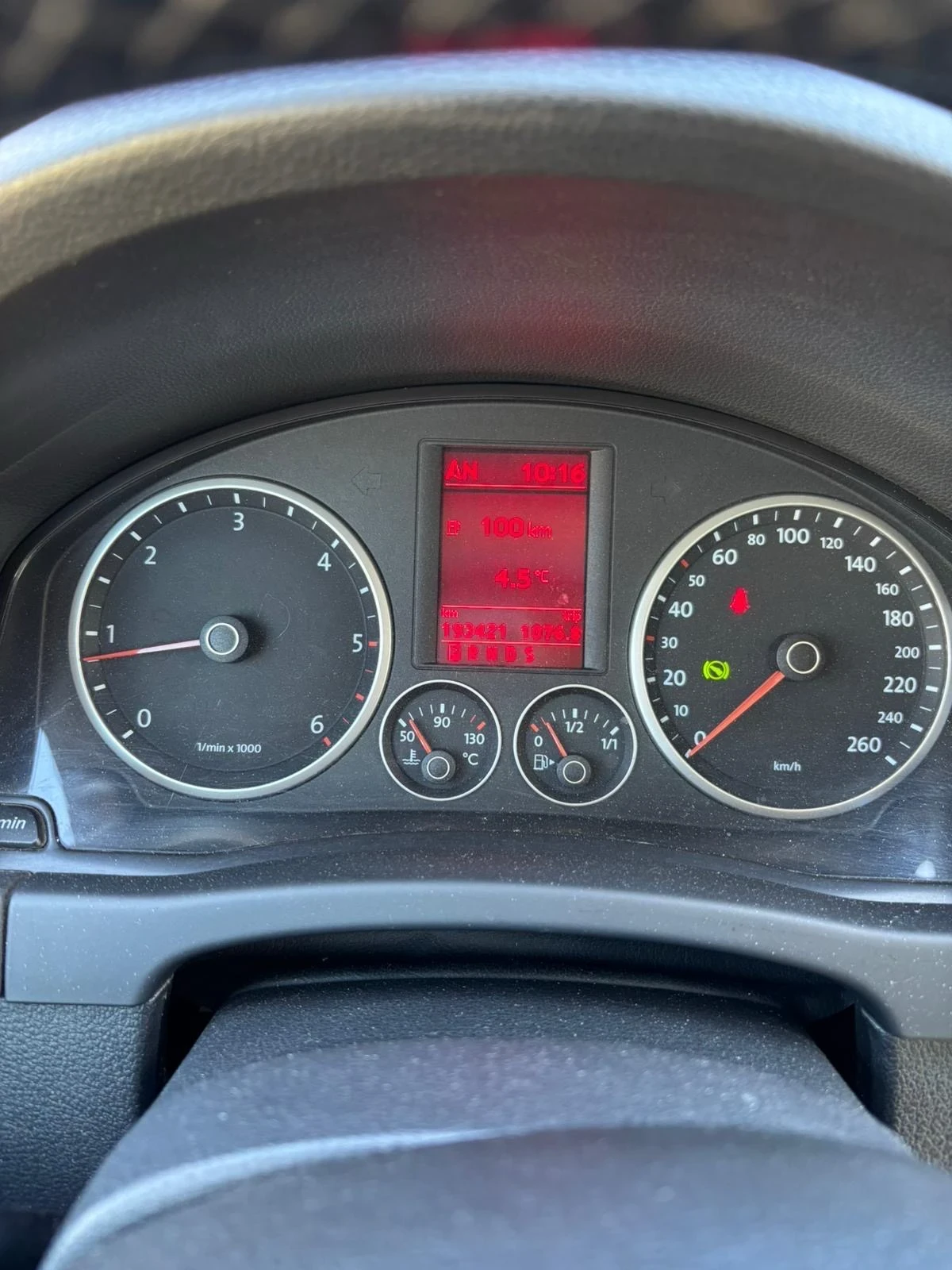 VW Tiguan, снимка 5 - Автомобили и джипове - 53813281