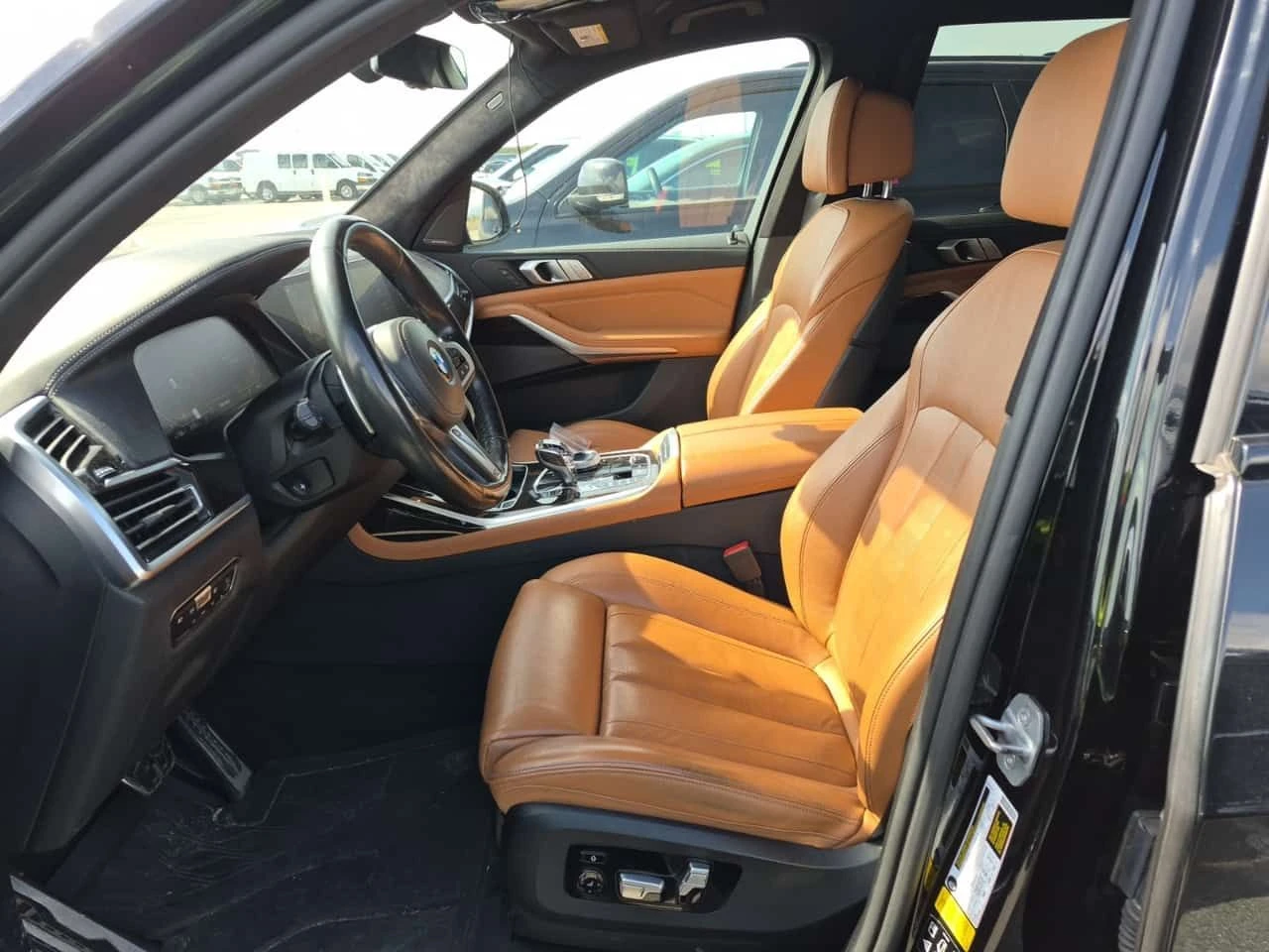 BMW X7 * XDRIVE40I * * 7-МЕСТНА* * ПАНОРАМА* * ПАРКТРОНИК, снимка 8 - Автомобили и джипове - 54056030