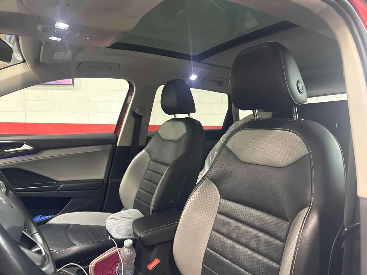 VW Taos * Highline * КАМЕРА* ПОДГРЕВ* ПАНОРАМА* , снимка 13 - Автомобили и джипове - 54253675