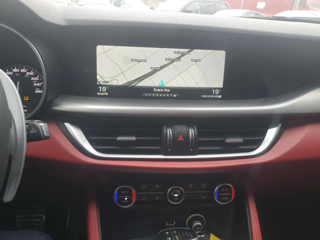 Alfa Romeo Stelvio * Sport * ПОДГРЕВИ* ПАНОРАМА* , снимка 9 - Автомобили и джипове - 54483447