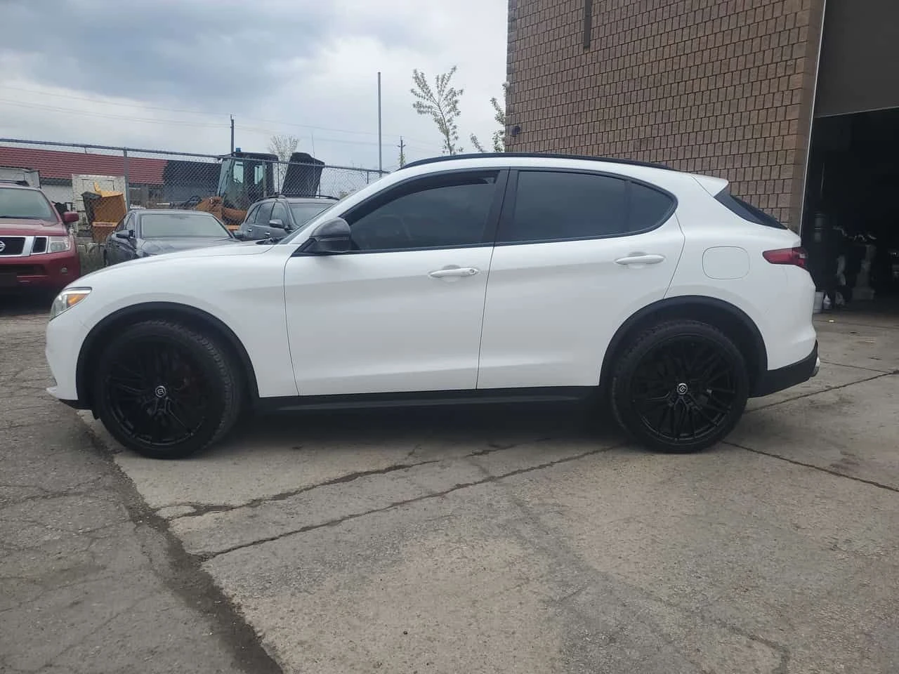 Alfa Romeo Stelvio * Sport * ПОДГРЕВИ* ПАНОРАМА* , снимка 2 - Автомобили и джипове - 54483447