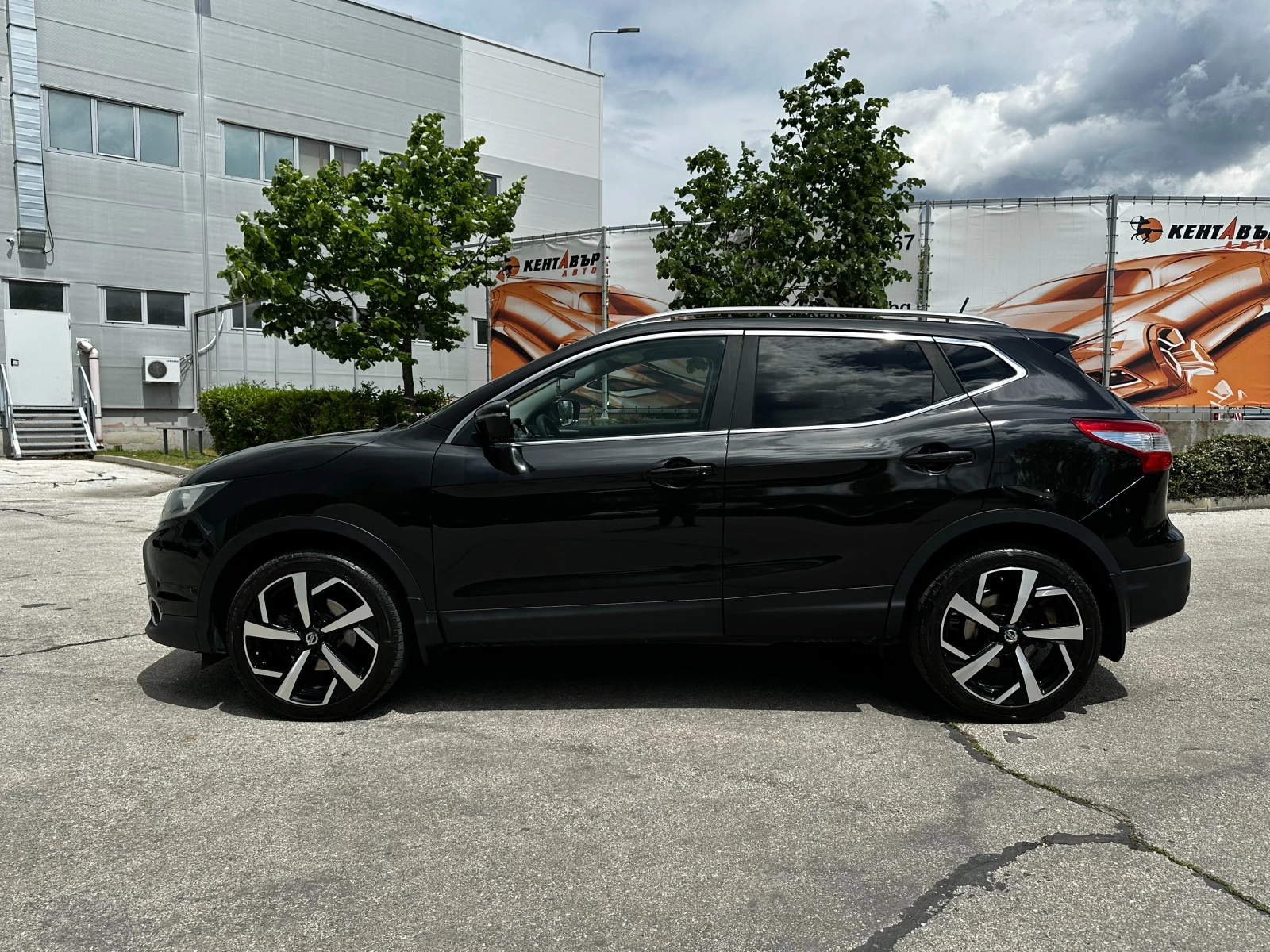 Nissan Qashqai 1.6dci/Панорама, снимка 2 - Автомобили и джипове - 54592428