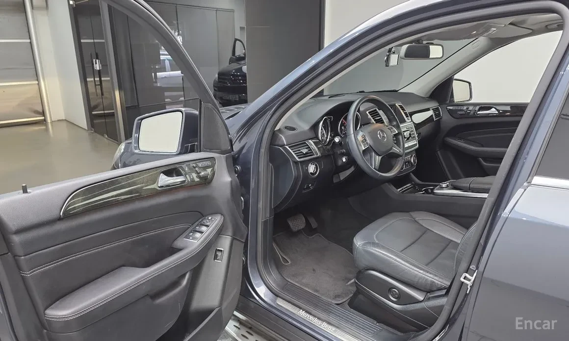 Mercedes-Benz ML 350 350 BlueTEC 4MATIC, снимка 8 - Автомобили и джипове - 55185119