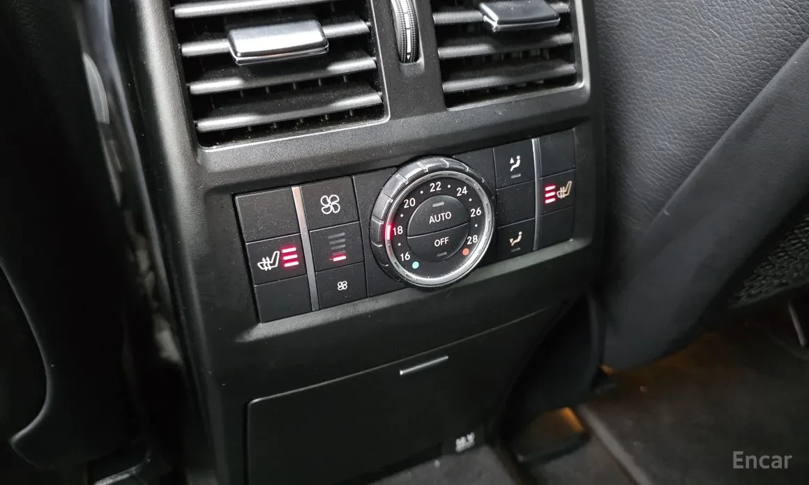 Mercedes-Benz ML 350 350 BlueTEC 4MATIC, снимка 13 - Автомобили и джипове - 55185119
