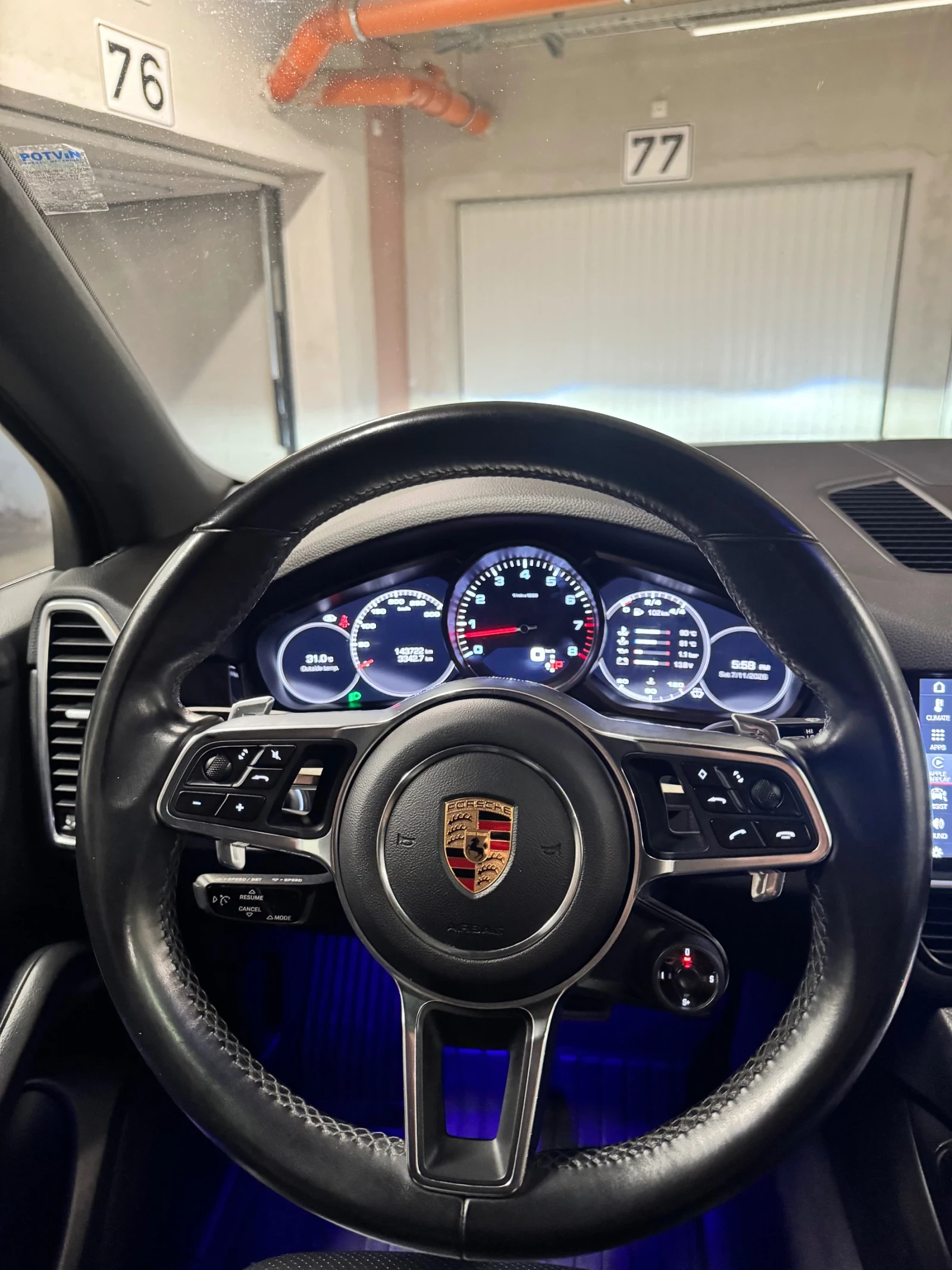 Porsche Cayenne S* SPORTCHRONO* ТОП* ОБСЛУЖЕН* 360КАМЕРИ* ЛИЗИНГ, снимка 11 - Автомобили и джипове - 55243364