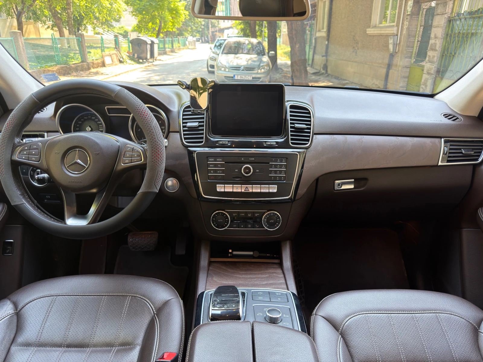 Mercedes-Benz GLE 350 D 4MATIC AMG Line, снимка 11 - Автомобили и джипове - 55342208