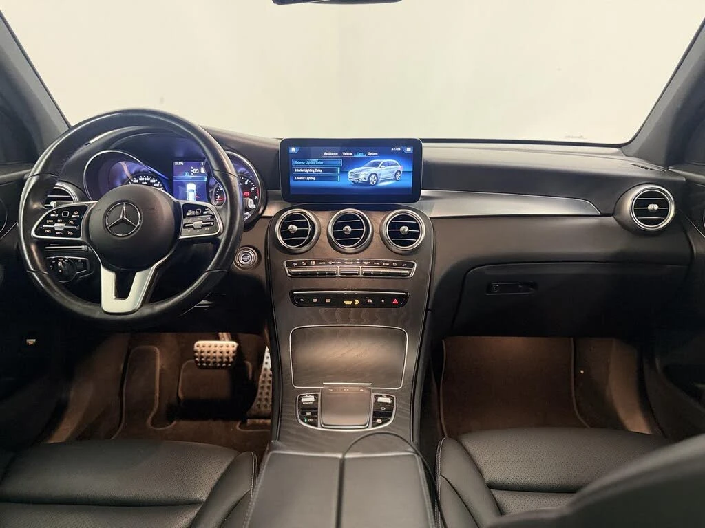 Mercedes-Benz GLC 300 4MATIC* AMG* NIGHT PACK* ПАНО* КАМЕРА* КРАЙНА ЦЕНА, снимка 9 - Автомобили и джипове - 55942670