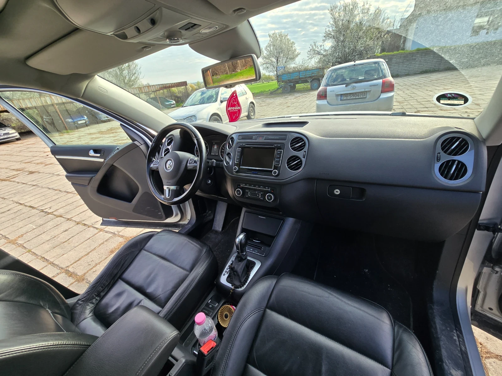 VW Tiguan 2.0 КЛИМА ПЕЧКА, снимка 11 - Автомобили и джипове - 56066813