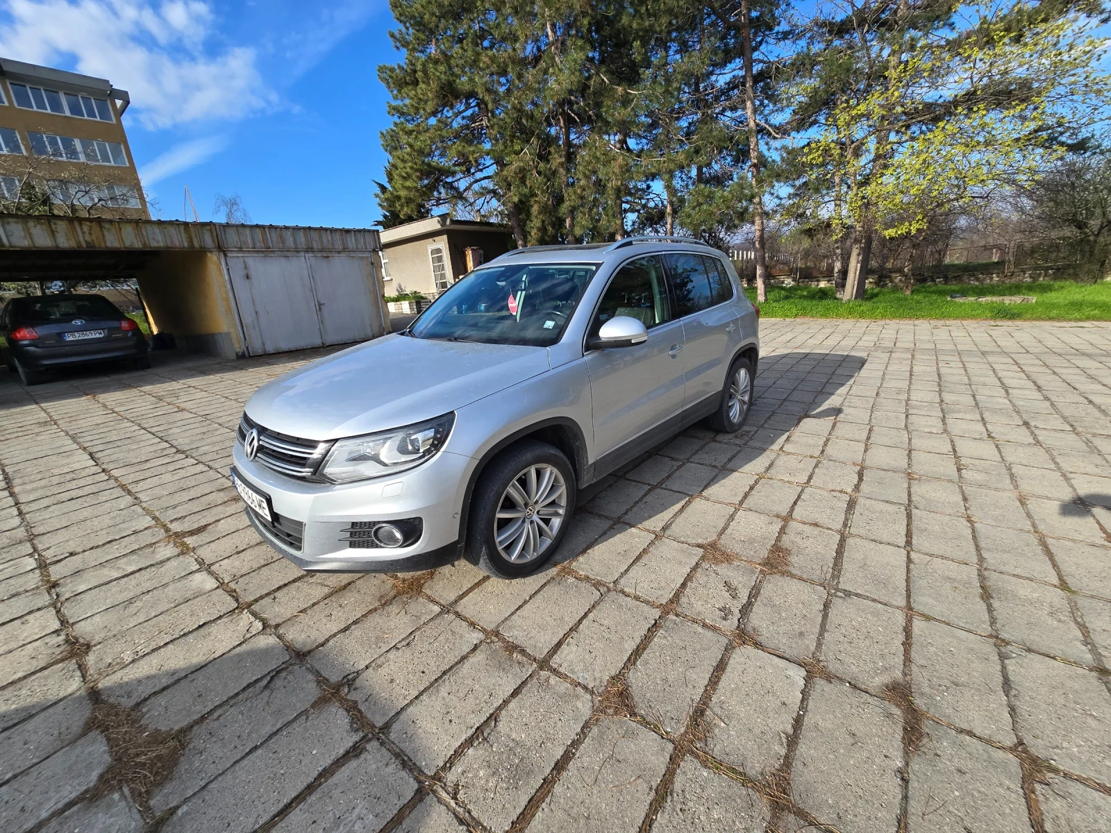 VW Tiguan 2.0 КЛИМА ПЕЧКА, снимка 6 - Автомобили и джипове - 56066813