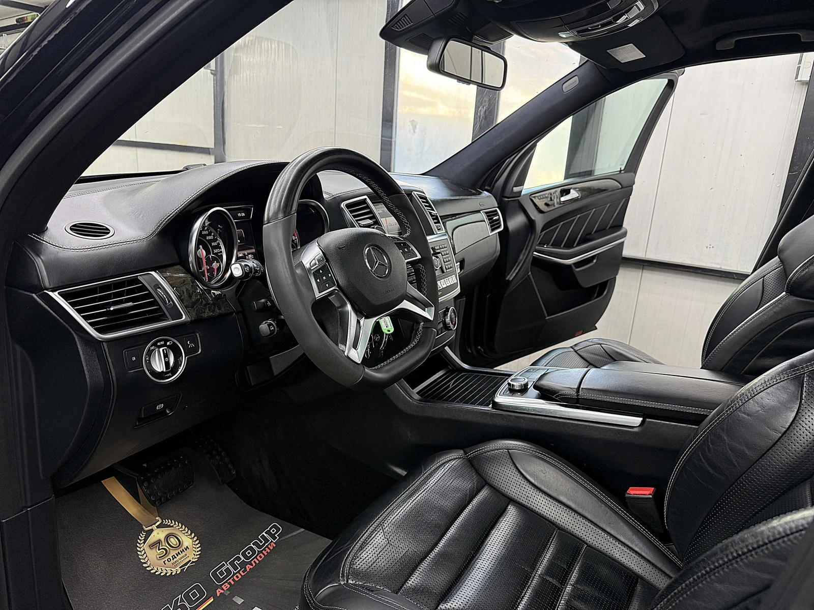 Mercedes-Benz GL 63 AMG PANORAMA/7-Mesta/2xTV/360-к/СОБСТВЕН ЛИЗИНГ, снимка 16 - Автомобили и джипове - 56252206