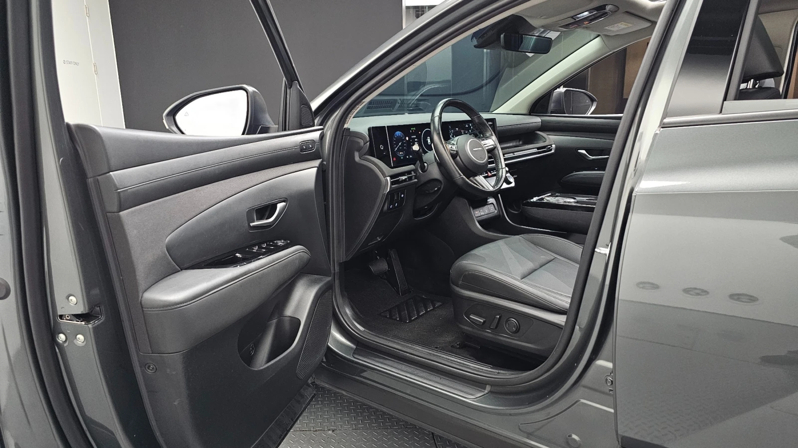 Hyundai Tucson Gasoline 1.6 Turbo 4WD Premium, снимка 8 - Автомобили и джипове - 56289850