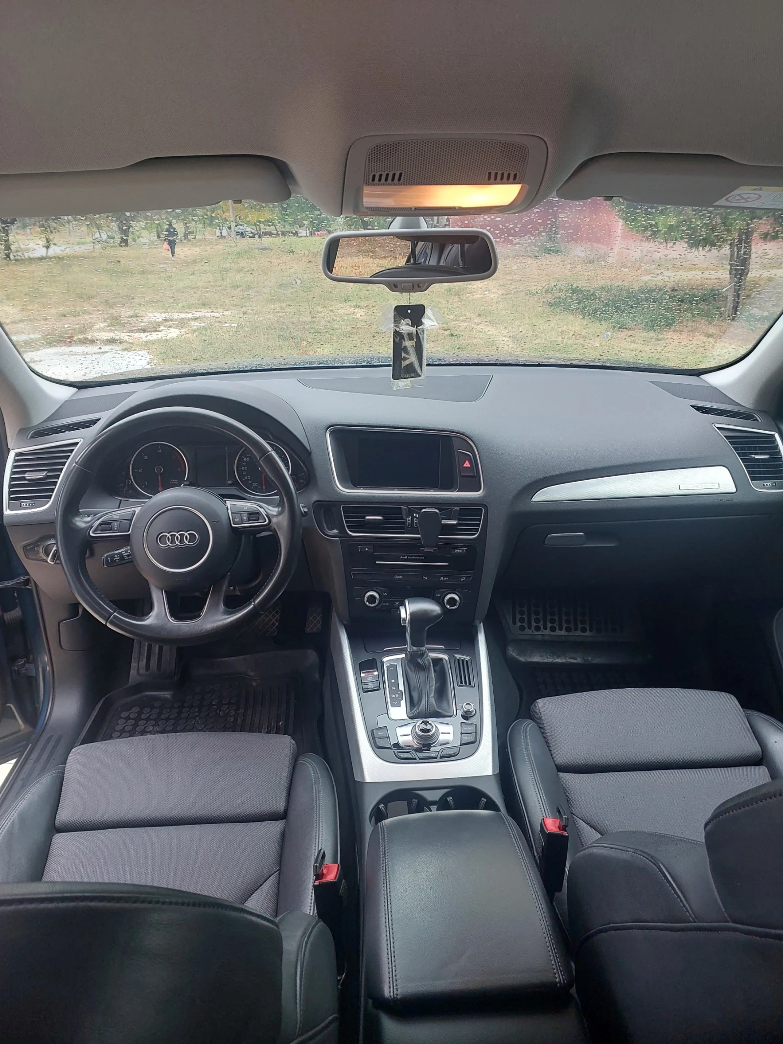 Audi Q5 2.0 TDI, снимка 8 - Автомобили и джипове - 56609927