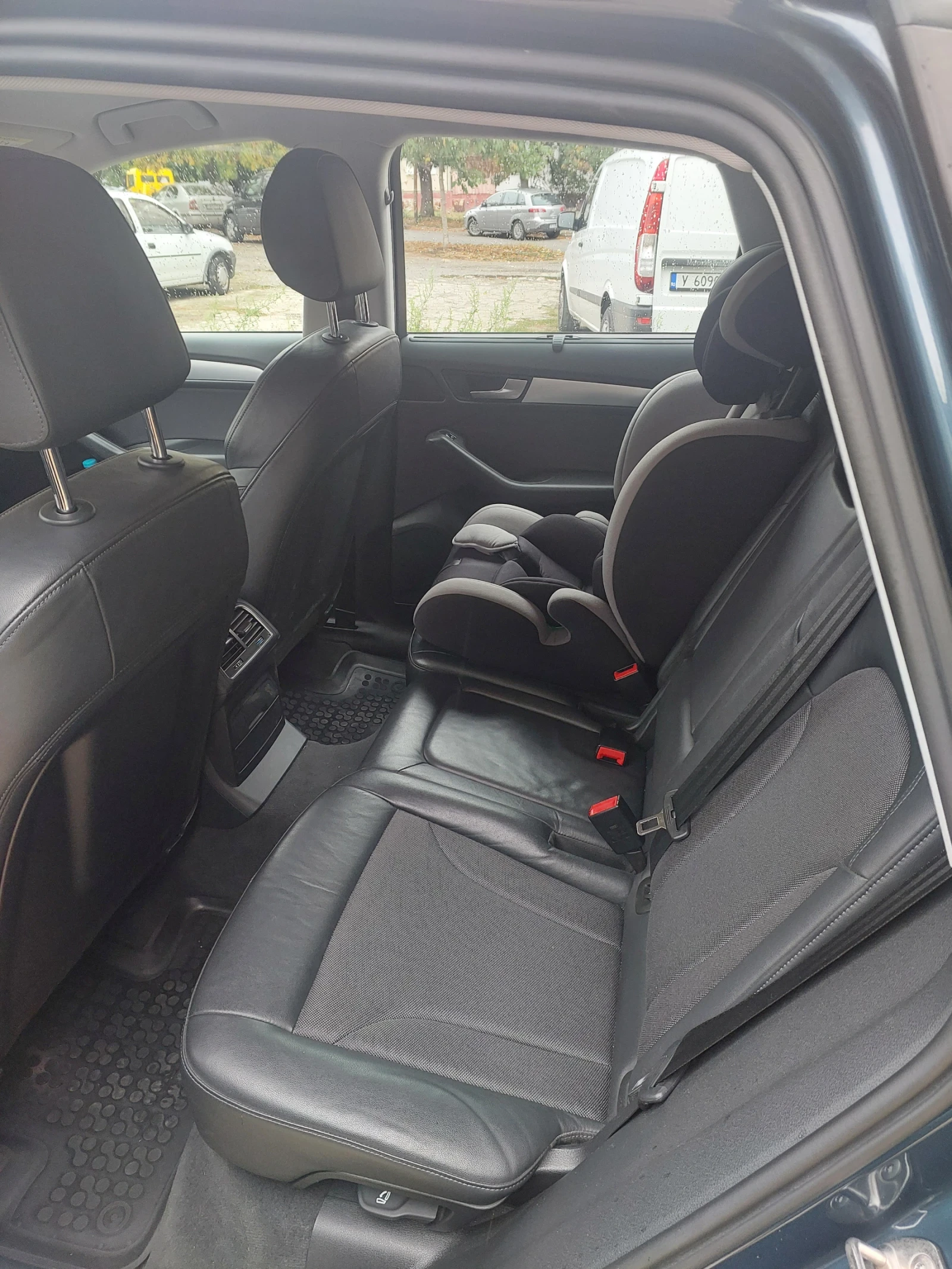Audi Q5 2.0 TDI, снимка 9 - Автомобили и джипове - 56609927